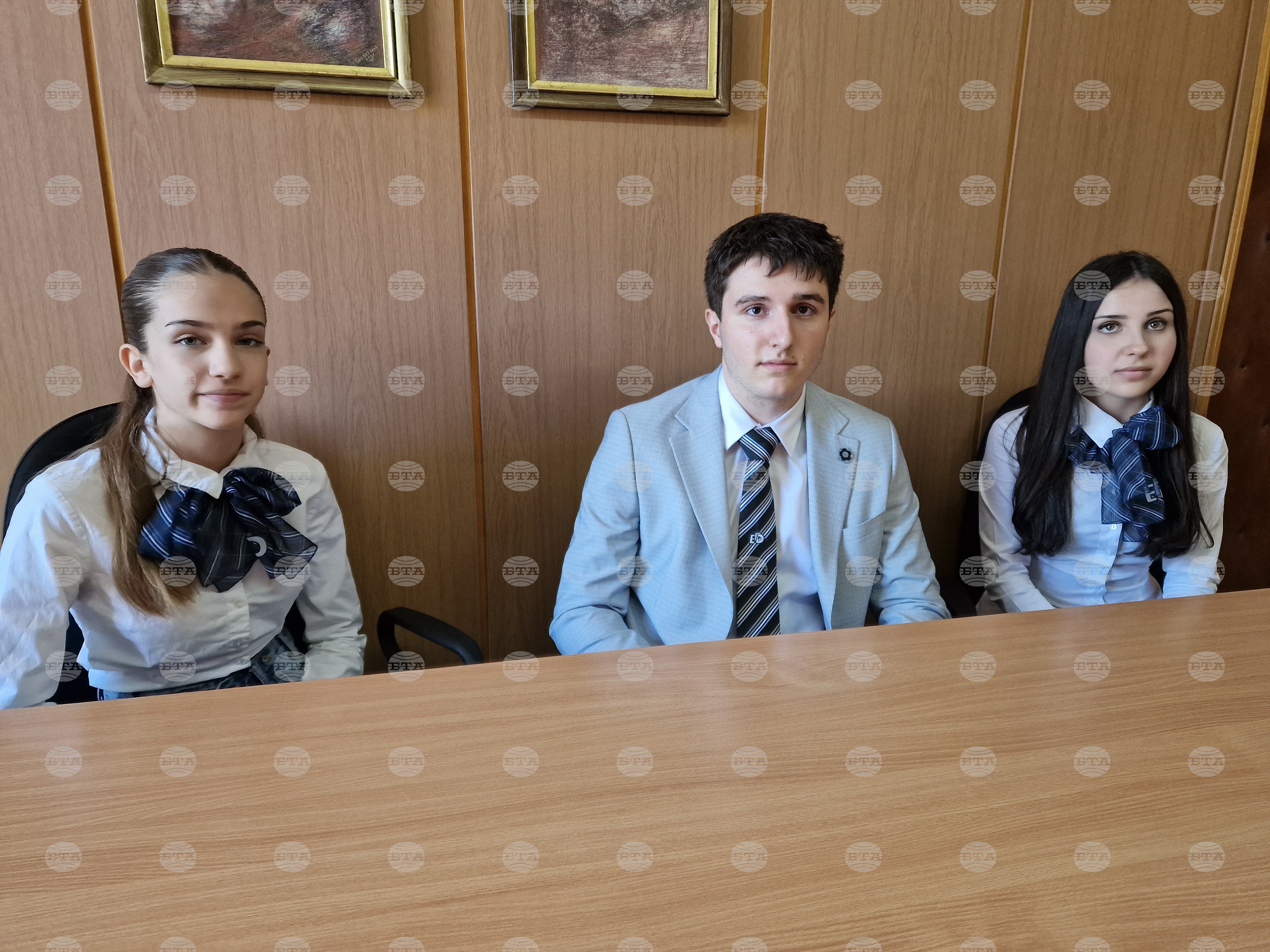 Късометражният филм „ИРА“ на ученици от Езиковата гимназия в Перник спечели първо място на Националния кинофестивал „Ученически обектив“